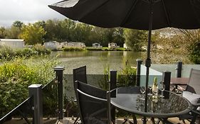 Rosedale Lakeside Lodge